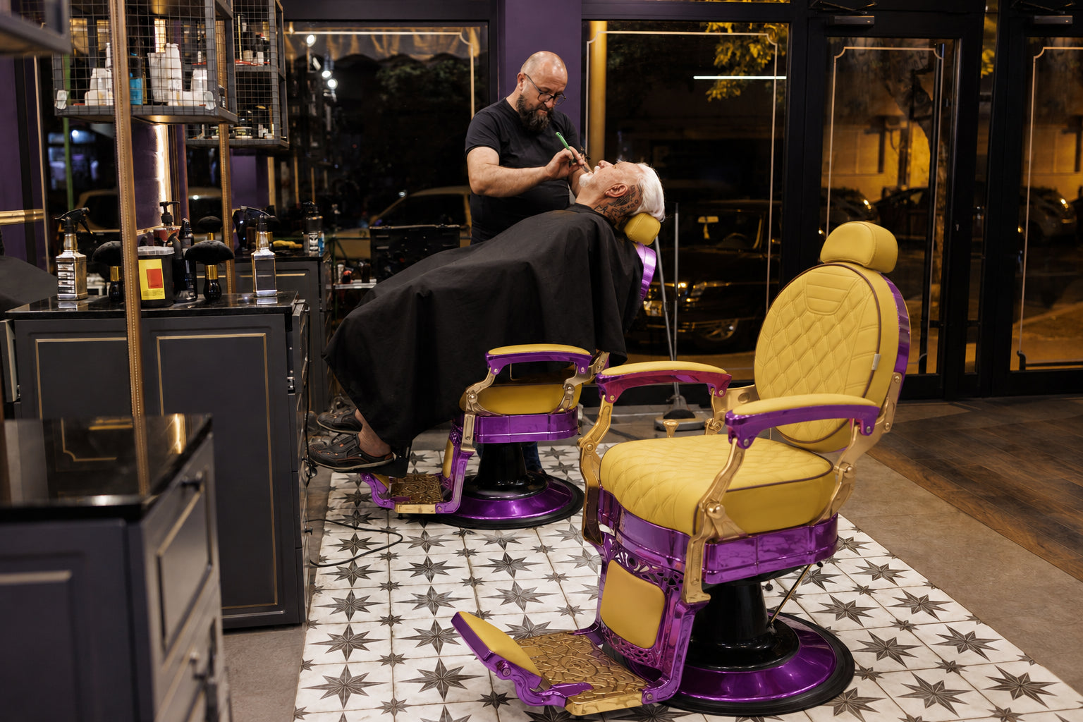 #5885 Vintage Hydraulic Barber Chair – 450 lb Capacity, 360° Swivel & 135° Recline Regal Purple / Golden Yellow